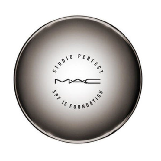 M.A.C Studio Perfect SPF 15 Moisture Foundation Refill (NC25)