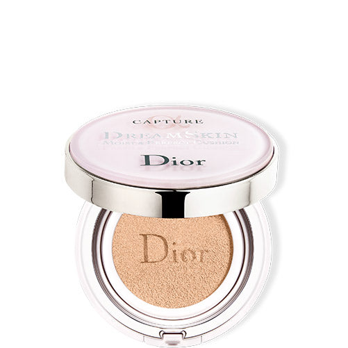 Capture Dreamskin Moist Cushion, SPF50 PA+++, 010