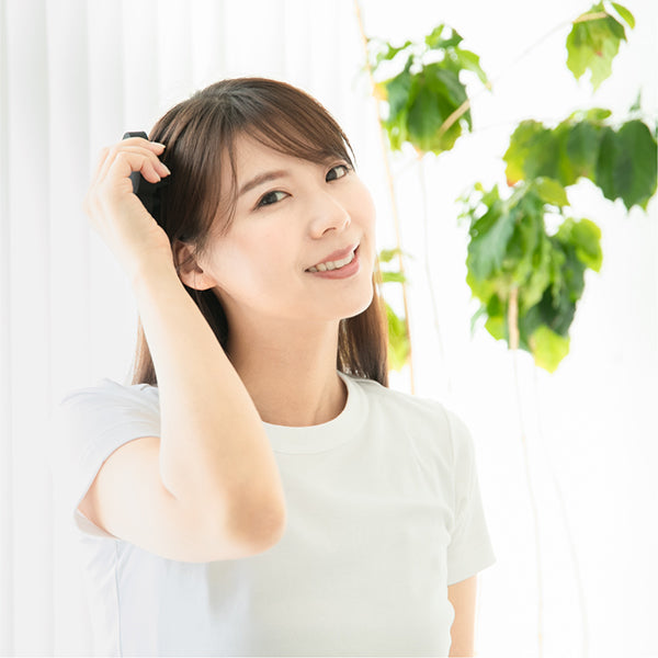 Genmai Soap G-ZERO COIL Microcurrent Pro Shampoo Brush