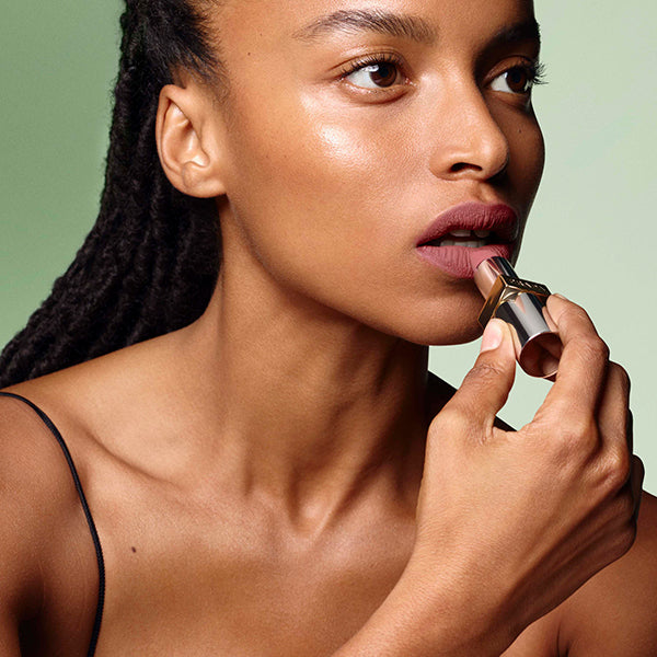 Prada Beauty Monochrome Weightless Lip Color Matte Leather (P59 Amarena)