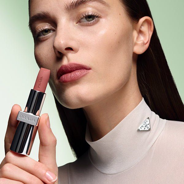 Prada Beauty Monochrome Weightless Lip Color Smooth Nylon (B107 Sedona)