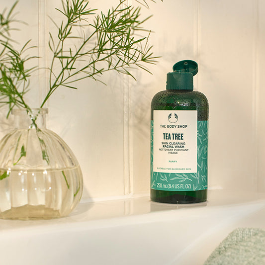 THE BODY SHOP TT Skin Clearing Face Wash (Tea Tree), 250ml