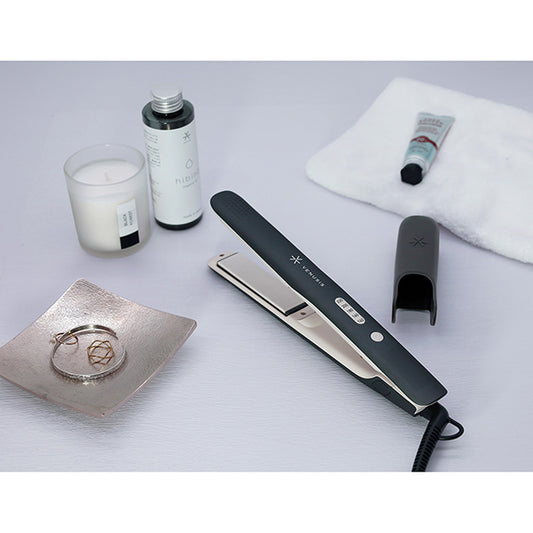 VENUSiS Negative Ion Straight Hair Iron VAS-8200E (White), 326g