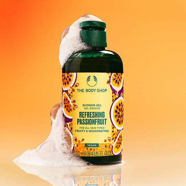 THE BODY SHOP Limited Edition Refreshing Passionfruit Shower Gel, 250ml