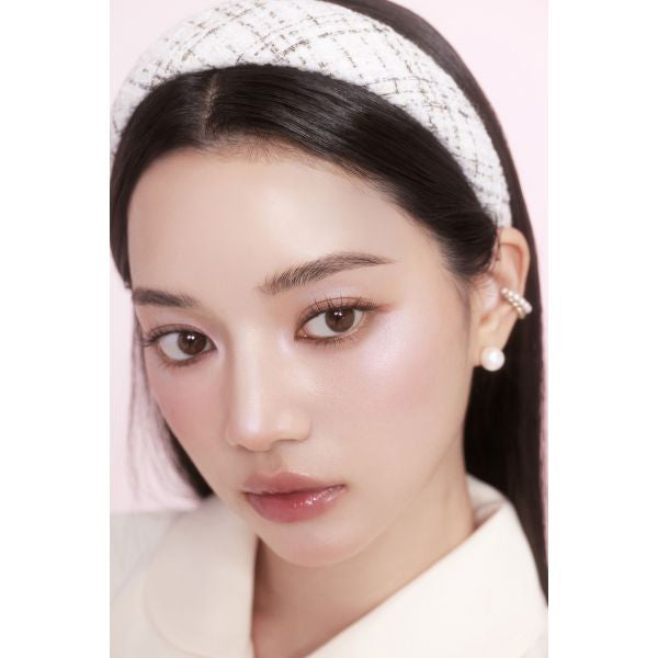 DAISY DOLL by MARY QUANT Powder Blush Bloom (20: Sugar Milk)