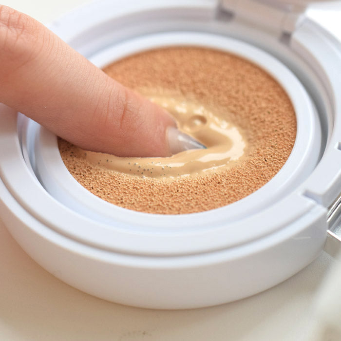 MISSHA M Cushion Foundation (Moisture), SPF50+ PA+++, No.21 Light Skin Tone, 15g