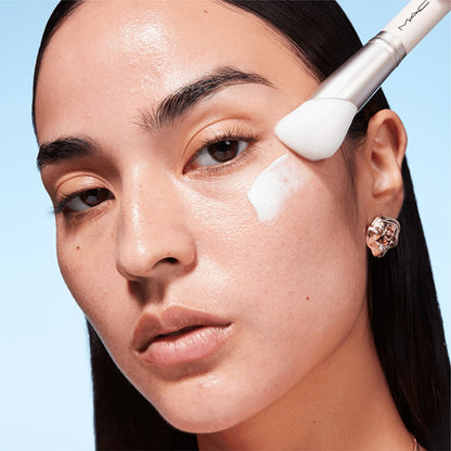 #001 Serum + Moisturizer Brush