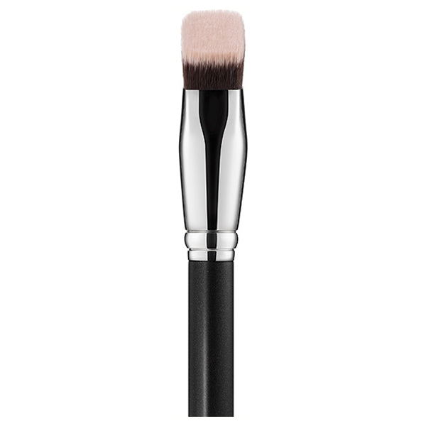 M.A.C #171S Smooth Edge All Over Face Brush