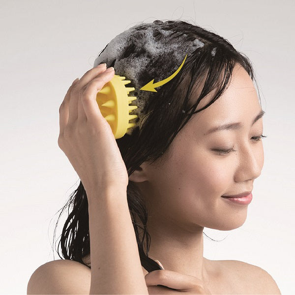 AKAISHI Scalp & Shampoo Brush, 82g
