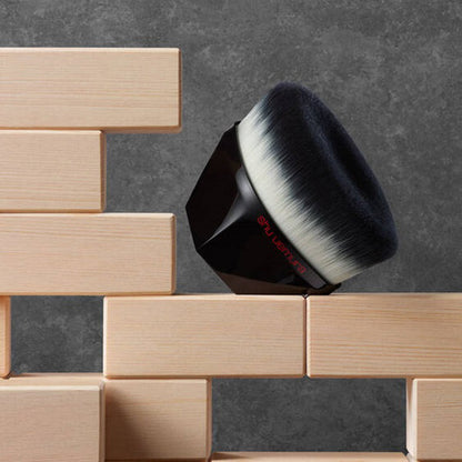 shu uemura Tsuya 55 Foundation Brush, 1 piece