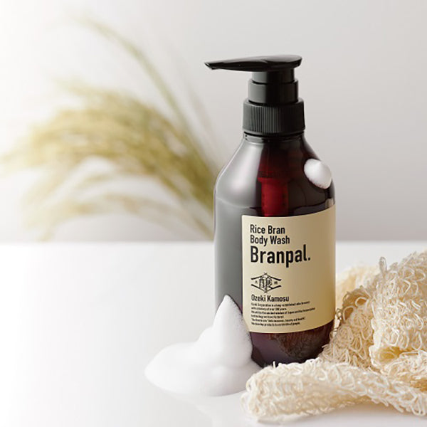 Body soap, 400ml, Leaves skin feeling moisturized, Citrus,  floral,  and woody scent