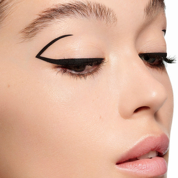 GUERLAIN Noir G Graphic Liner (01)