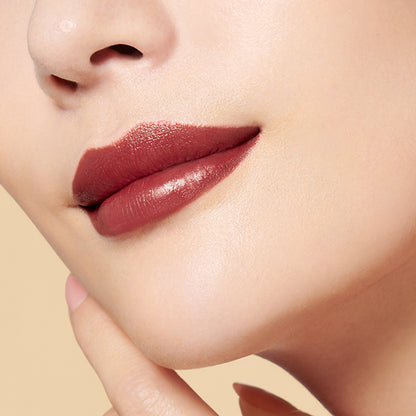 Cle de Peau Beaute Le Rouge Precieux, 6, 4g, Fragrance made with natural rose oil