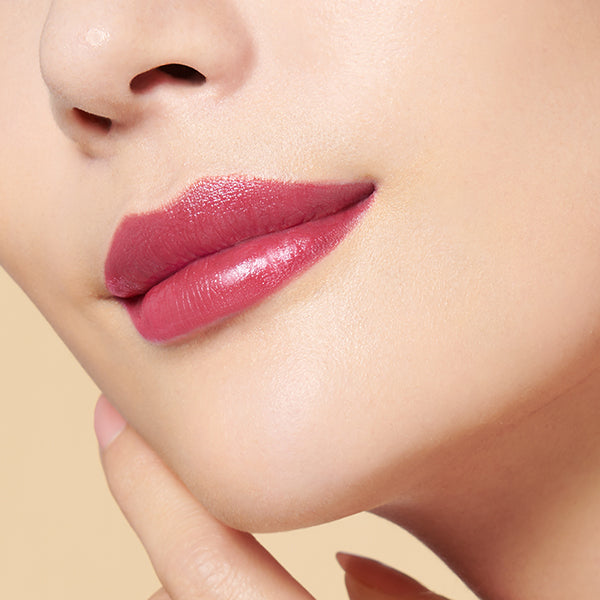 Cle de Peau Beaute Le Rouge Precieux, 5, 4g, Fragrance made with natural rose oil