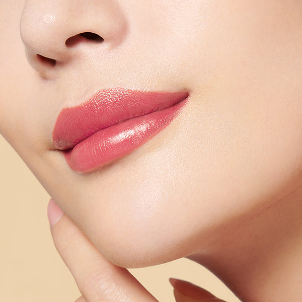 Cle de Peau Beaute Le Rouge Precieux, 4, 4g, Fragrance made with natural rose oil