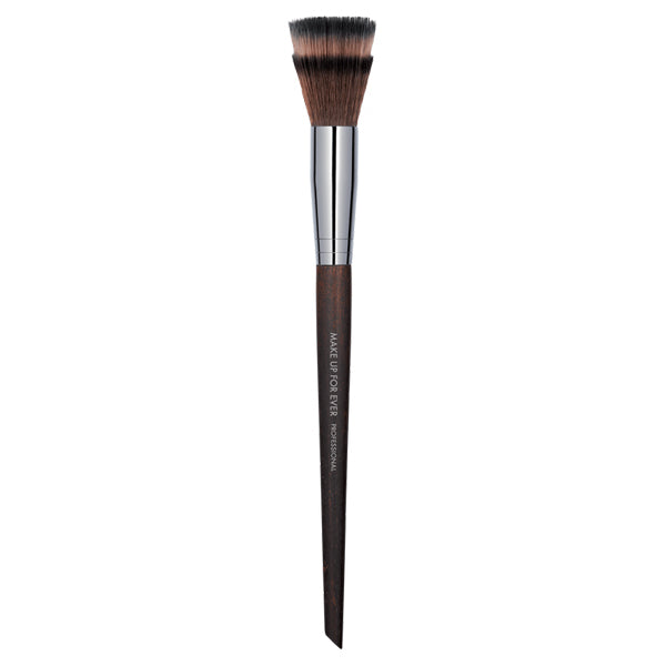 Make Up For Ever Blending Cheek Brush 148
