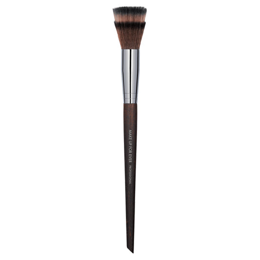 Make Up For Ever Blending Cheek Brush 148