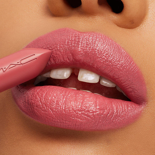 M·A·C Maximal Sleek Satin Lipstick (Brave)), vanilla scent