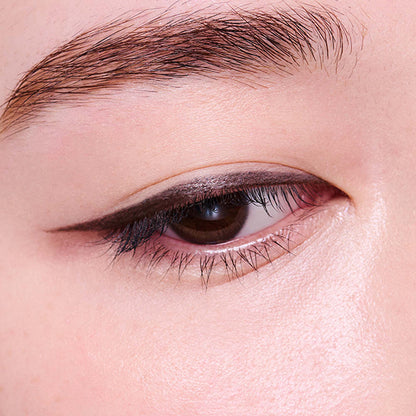 THREE Fun to Funky Liquid Eyeliner (03 Visionary Visitor)
