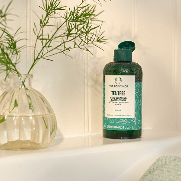 THE BODY SHOP TT Skin Clearing Face Wash (Tea Tree), 250ml