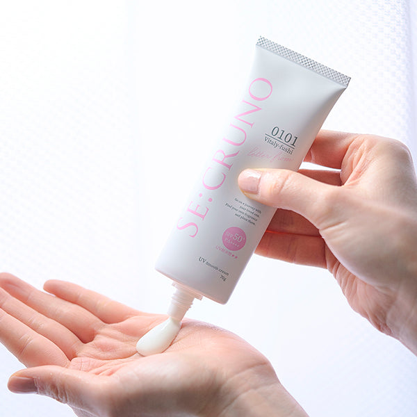 SE:CRUNO UV Smooth Cream Vitaliefusi 0101 (White Lily & Savon) SPF50+, 70g