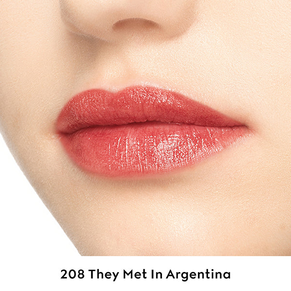 Gucci Rouge à Lèvres Voiles, 208 They Met in Argentina, 3.5g, Sheer and delicate finish