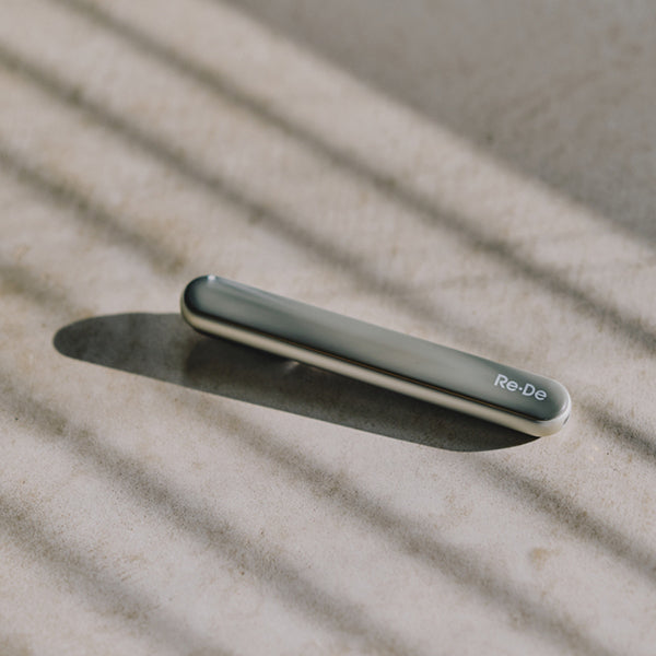 Re・De Suhada Facial Beauty Stick Device (Hygge Gray)