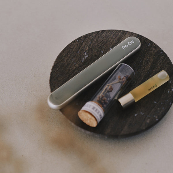 Re・De Suhada Facial Beauty Stick Device (Hygge Gray)