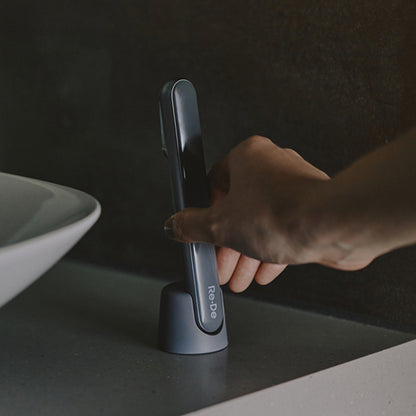 Re・De Suhada Facial Beauty Stick Device (Space Gray)