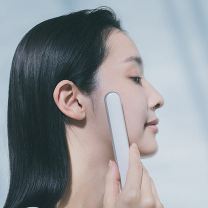 Re・De Suhada Facial Beauty Stick Device (White)