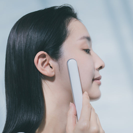 Re・De Suhada Facial Beauty Stick Device (White)