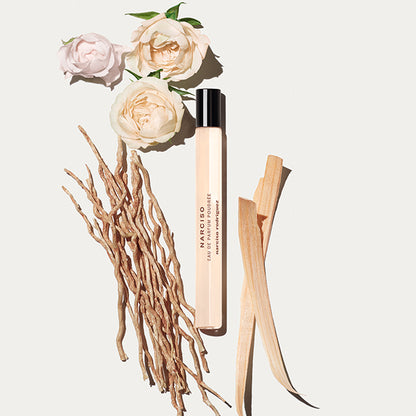 Narciso Rodriguez Parfums Narciso Eau de Parfum Poudree Travel Spray (Woody Floral)