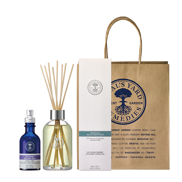 Neal's Yard Remedies Relaxing Pillow Mist & Diffuser Kit