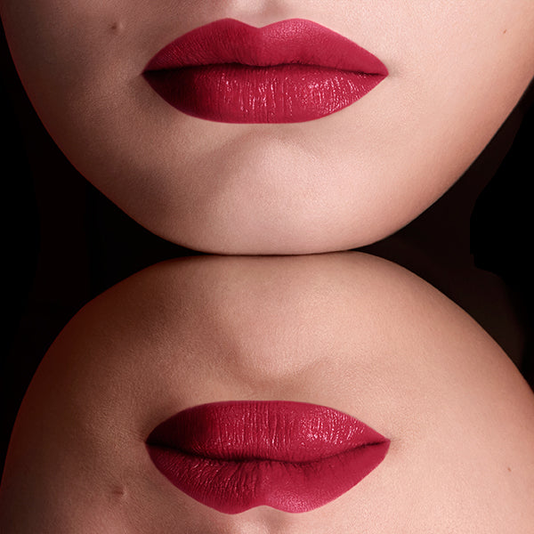 Burberry Kiss Satin, 111 LOLA RED, 3.3g