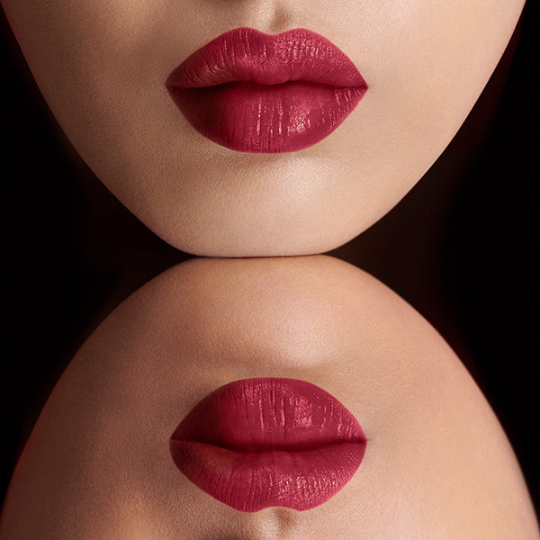 Burberry Kiss Satin, 111 LOLA RED, 3.3g