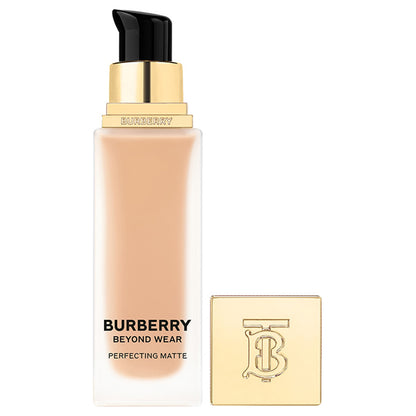 Burberry Beyond Wear Perfecting Matte, 30ml (40 LIGHT WARM)