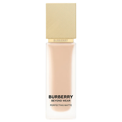 Burberry Beyond Wear Perfecting Matte, 30 Light Cool, 30ml, Smooth and comfortable to wear
