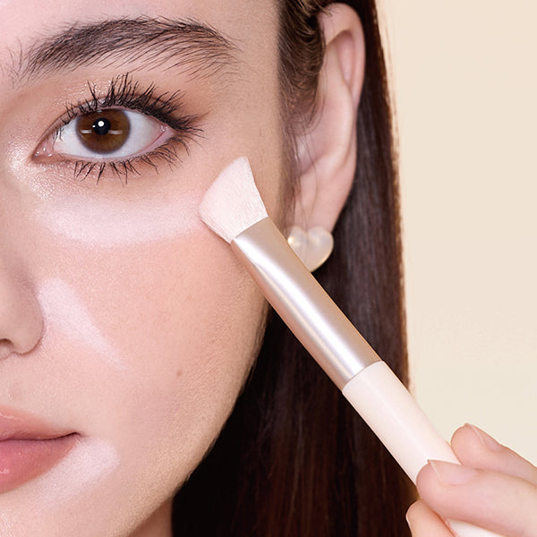 SHEGLAM Triangle Brush