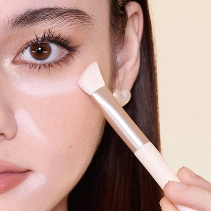 SHEGLAM Triangle Brush