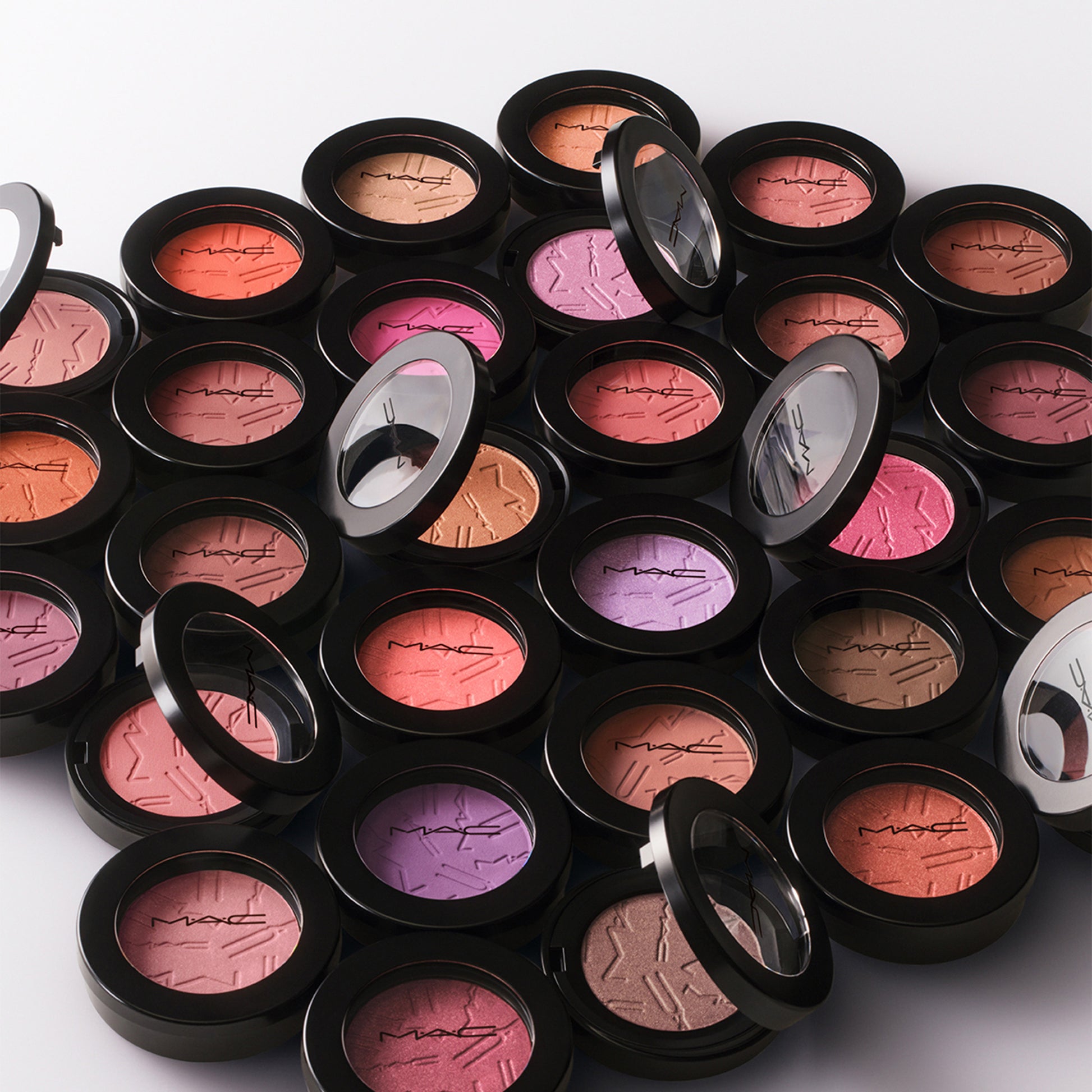 M·A·C Skinfinish Colorstruck Blush (Melba)