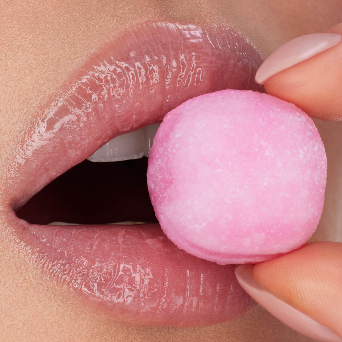 Yves Saint Laurent Loveshine Candy Glaze (18 Bubble Gum)