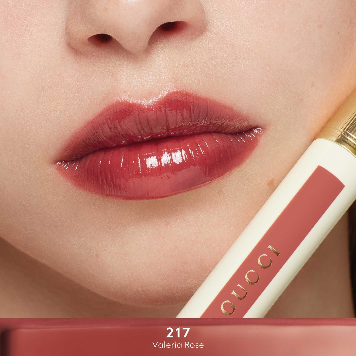 Gucci Beauty Oil in Water Tint (217 Valeria Rose)