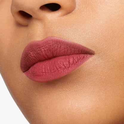Tom Ford Beauty Runway Liquid Lip Color Petal Stay (133 Scarlet Stiletto), 6ml